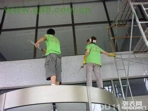 開發(fā)區(qū)財運(yùn)通保潔打掃衛(wèi)生疏通清洗油煙機(jī)鐘點工擦玻璃